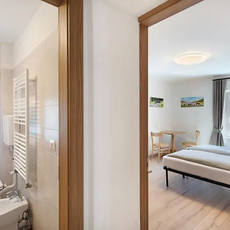 Apartman Gg 4 *
