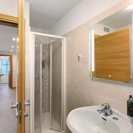 Apartment Gg 4